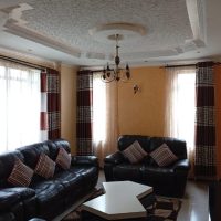 A four bedroom town-house - Image 4