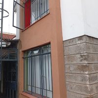 A four bedroom town-house - Image 3